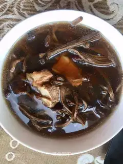 Tea mushroom fan soup