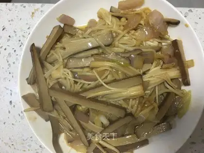 Ginger mushrooms and beans