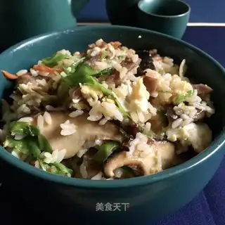 Plum mushroom fried rice