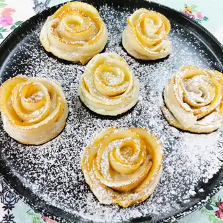 Apple roses