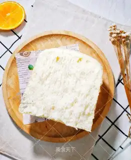 Light cream toast