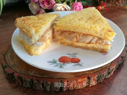 Meat pine mashed sandwich