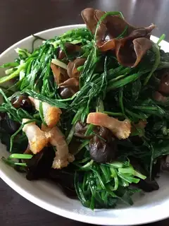 Black-mucked meat