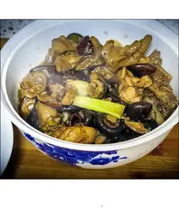 The mushroom yellow chicken