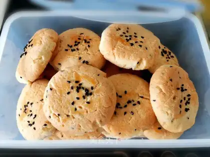 Sesame peaches