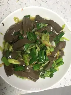 Garlic seeded duck blood