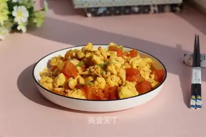 Tomato fried eggs