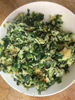 Shrimp-covered eggs