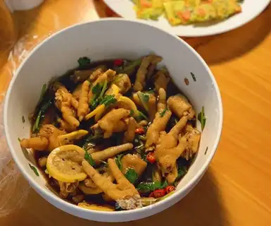 Lemon chicken feet