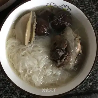 Abalone mushroom chicken soup