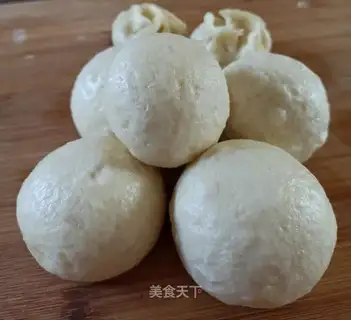 White bean-saloon