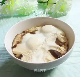 Egg mushrooms evaporate tofu