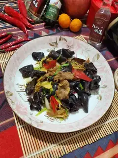 Beef, black wood