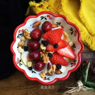Cherry strawberry yogurt bowl