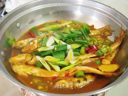 Dry-pot wild fish