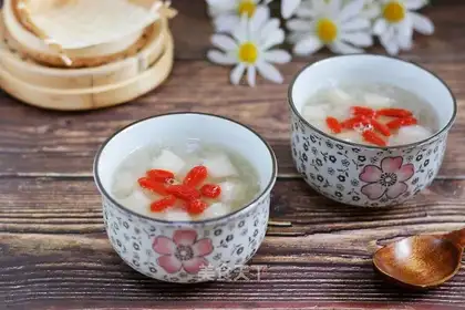 Silver Syd soup