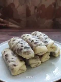 Red bean rolls