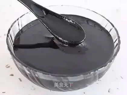 Homemade sesame sauce