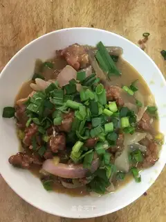 Onion fried lamb