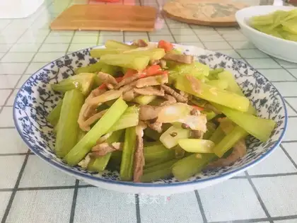 Celery makes lamb