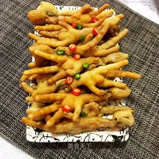 Chicken claws