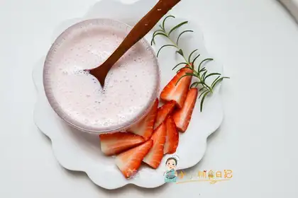 Strawberry yogurt