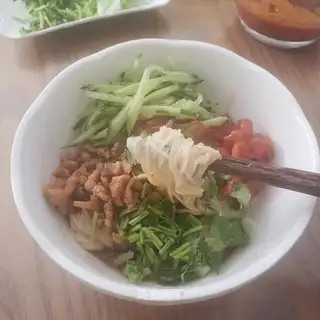 Scrambling noodles
