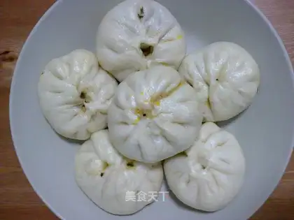 Beef carrot buns