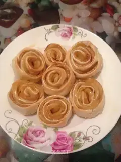 Apple rose rolls