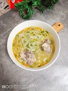 Spoon noodles