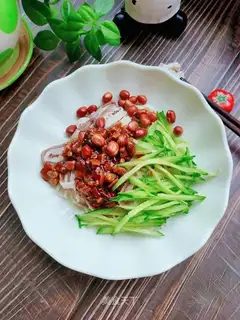 Dry mushroom sauce noodles