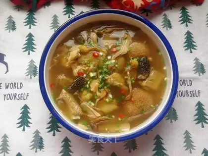 Ten fungus ribs soup