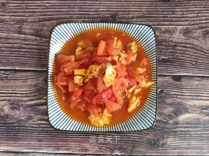 Tomato fried eggs