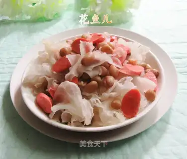 Ham, peanuts, silver ears