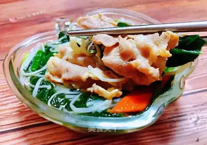 Spinach ginseng and fat cow soup