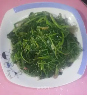 Scrambled spinach