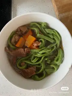 Red beef noodles