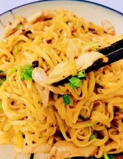 Pelican chicken noodles