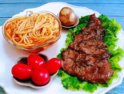 Black pepper steak pasta