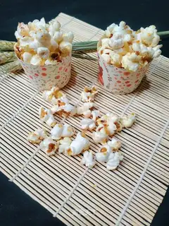 Milky popcorn