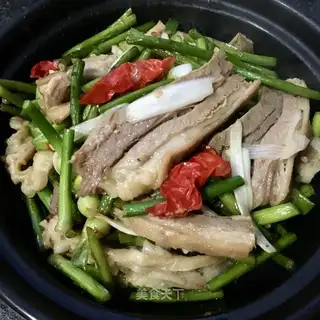 Garlic fried lamb