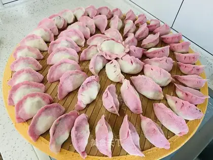 Colour dumplings