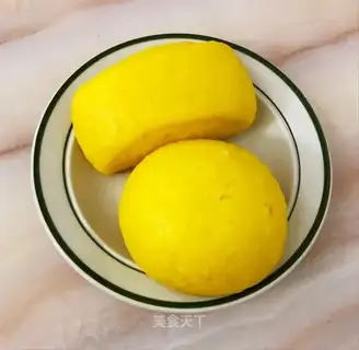 Pumpkin buns