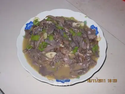 stir-fried bamboo fungi with green pepper