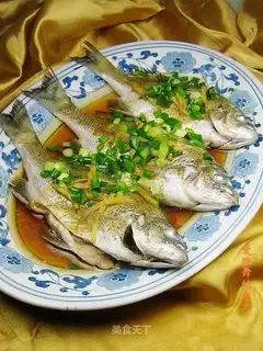 Steamed Jiaji fish