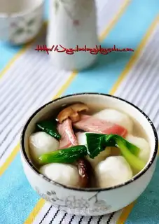 Fish balls in clear soup