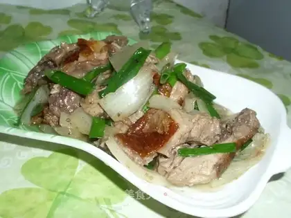 stir-fried duck with onions