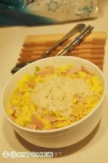 Egg soup noodles