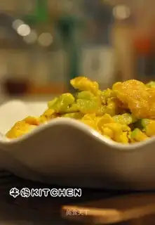 Scrambled eggs with bitter gourd