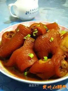 Braised pork tail
